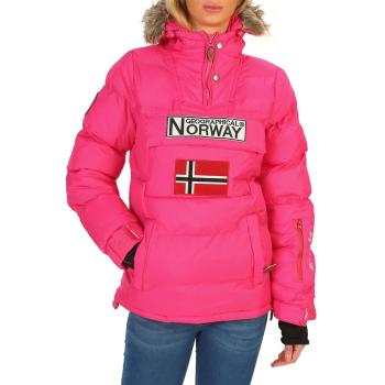 Geographical NorwayAnson_woman_pink-60